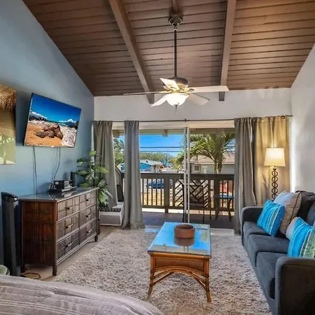 Kihei Bay Surf 208- Updated Partial Oceanview Studio Across From Beach Exterior photo