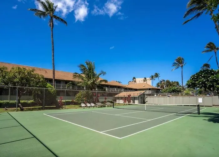 Kihei Bay Surf 208- Updated Partial Oceanview Studio Across From Beach